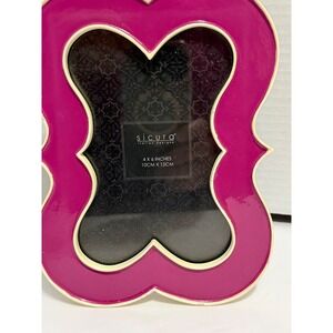Sicura Italian Designs Magenta Pink Enamel 4x6 Picture Frame Scalloped Modern